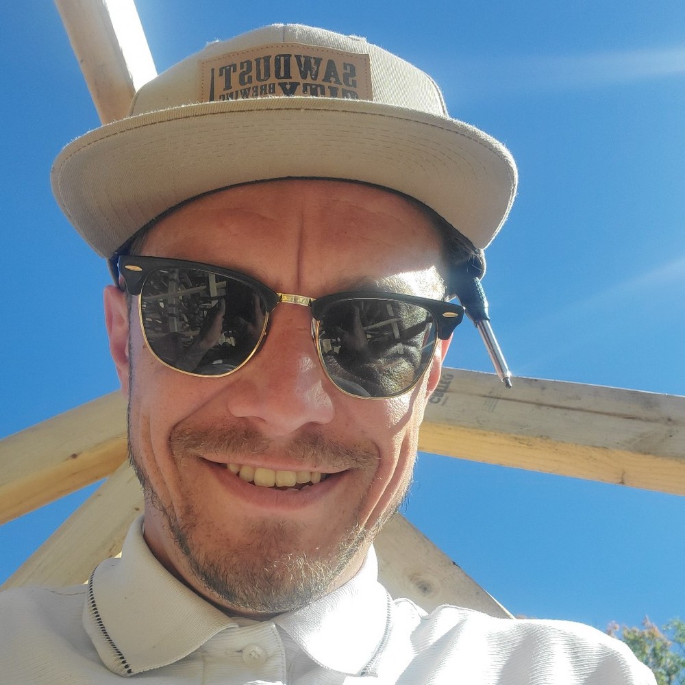 Meet your Posher, Adam
